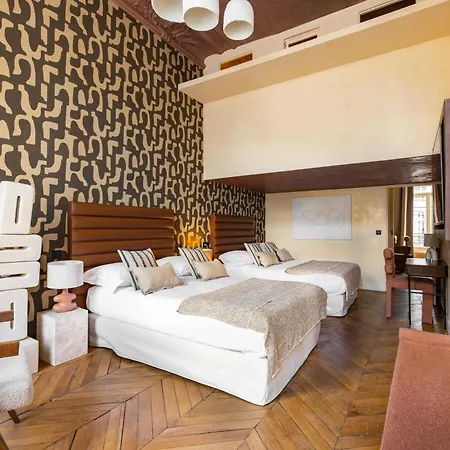 Modern - 5bd-12p - Grands Boulevards Apartment